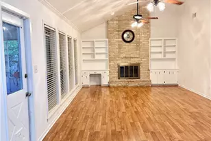 211 Pecos Dr, Victoria, TX 77904 - Photo 3