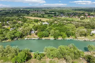 360 Shangrila Ln, New Braunfels, TX 78130 - Photo 35