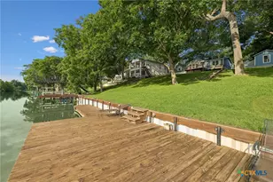360 Shangrila Ln, New Braunfels, TX 78130 - Photo 3