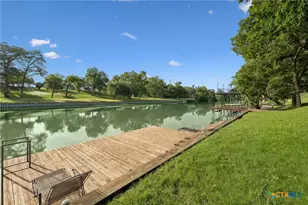 360 Shangrila Ln, New Braunfels, TX 78130 - Photo 3