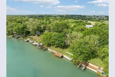 360 Shangrila Lane, New Braunfels, TX 78130 - Photo 5