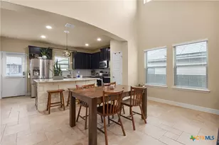 617 Community Dr, New Braunfels, TX 78132 - Photo 7