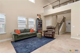 617 Community Dr, New Braunfels, TX 78132 - Photo 5