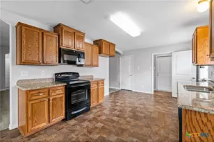 2704 Tarrant County Dr, Killeen, TX 76549 - Photo 5