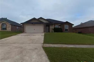 2704 Tarrant County Dr, Killeen, TX 76549 - Photo 1
