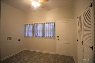 554 Lee St, New Braunfels, TX 78130 - Photo 9