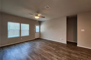 621 Jennifer Cv, New Braunfels, TX 78130 - Photo 11