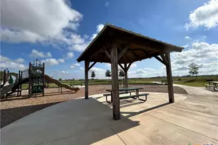 2565 Hiddenbrooke Trace, Seguin, TX 78155 - Photo 41