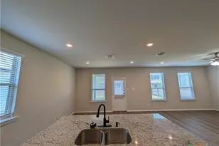 2565 Hiddenbrooke Trace, Seguin, TX 78155 - Photo 13