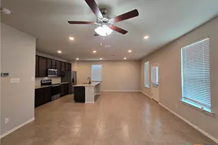 2565 Hiddenbrooke Trace, Seguin, TX 78155 - Photo 9