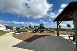 2565 Hiddenbrooke Trace, Seguin, TX 78155 - Photo 35