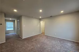 2565 Hiddenbrooke Trace, Seguin, TX 78155 - Photo 17