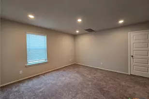 2565 Hiddenbrooke Trace, Seguin, TX 78155 - Photo 15