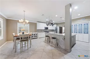 213 Bending Oak, New Braunfels, TX 78132 - Photo 7