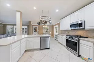 213 Bending Oak, New Braunfels, TX 78132 - Photo 9