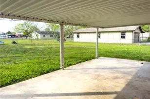 604 Cannon Rd, Victoria, TX 77904 - Photo 9