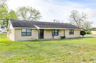 604 Cannon Rd, Victoria, TX 77904 - Photo 3