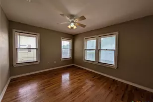 1185 W Mill St, New Braunfels, TX 78130 - Photo 17