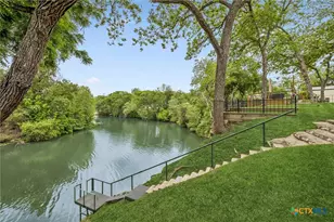 900 Boenig St, Seguin, TX 78155 - Photo 1