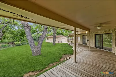 900 Boenig Street, Seguin, TX 78155 - Photo 9