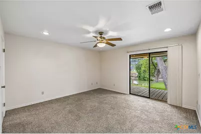 900 Boenig Street, Seguin, TX 78155 - Photo 19