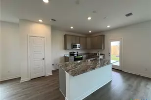 713 James Parker Cir, Killeen, TX 76542 - Photo 5