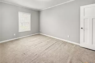112 N Vivian Stevens St, Port Lavaca, TX 77979 - Photo 17