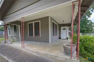 262 Clemens Ave, New Braunfels, TX 78130 - Photo 3