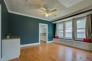 262 Clemens Ave, New Braunfels, TX 78130 - Photo 7