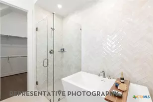 2585 High Ground, San Antonio, TX 78245 - Photo 19
