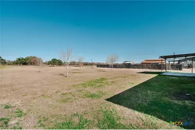 413 West Oaks Drive, Victoria, TX 77905 - Photo 31