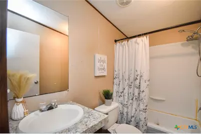 413 West Oaks Drive, Victoria, TX 77905 - Photo 23