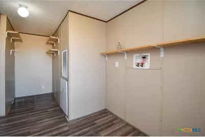 413 West Oaks Drive, Victoria, TX 77905 - Photo 29