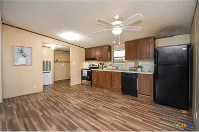 413 West Oaks Drive, Victoria, TX 77905 - Photo 15
