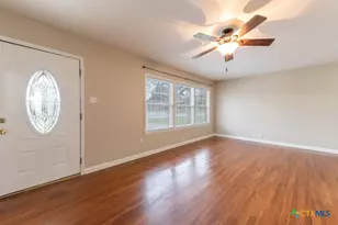 126 Bellaire St, Luling, TX 78648 - Photo 5