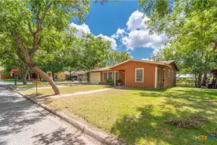 126 Bellaire St, Luling, TX 78648 - Photo 23