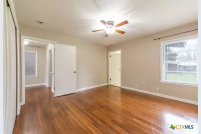 126 Bellaire Street, Luling, TX 78648 - Photo 9