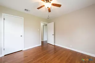 126 Bellaire St, Luling, TX 78648 - Photo 17