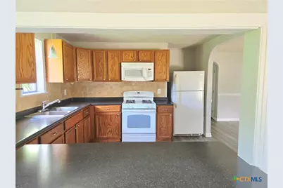101 E Halstead Avenue, Copperas Cove, TX 76522 - Photo 7