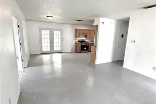408 N Spring St, Lampasas, TX 76550 - Photo 7