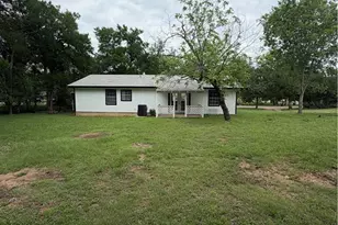 408 N Spring St, Lampasas, TX 76550 - Photo 33