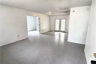 408 N Spring St, Lampasas, TX 76550 - Photo 5