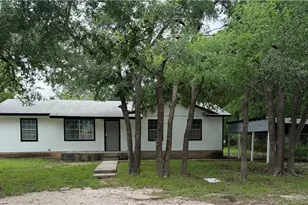408 N Spring St, Lampasas, TX 76550 - Photo 1
