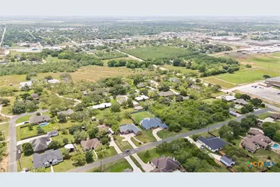 107 Oakview Drive, Floresville, TX 78114 - Photo 47