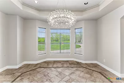 107 Oakview Drive, Floresville, TX 78114 - Photo 5
