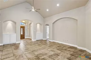 107 Oakview Dr, Floresville, TX 78114 - Photo 9
