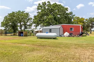 1045 Private Rd 7005, Lexington, TX 78947 - Photo 31