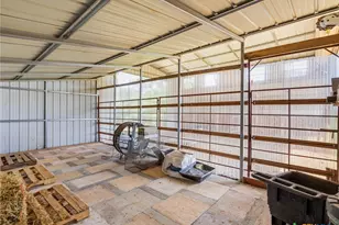 1045 Private Rd 7005, Lexington, TX 78947 - Photo 43