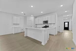 1201 Twisted Crk, New Braunfels, TX 78130 - Photo 11