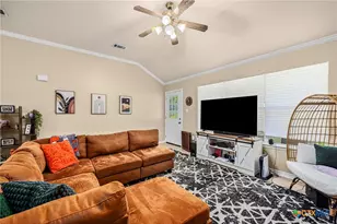 305 W Blancas Dr, Copperas Cove, TX 76522 - Photo 5